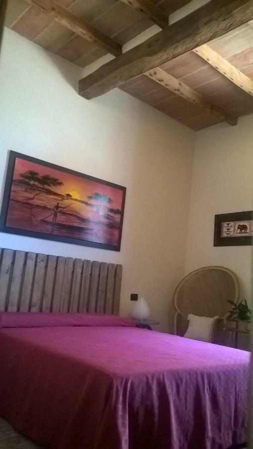 L'Albero Della Gioia Bed and Breakfast Villanova sull'Arda Exteriör bild