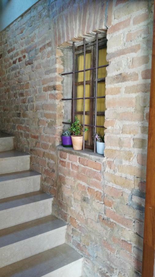 L'Albero Della Gioia Bed and Breakfast Villanova sull'Arda Exteriör bild